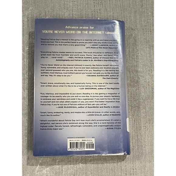 You're Never Weird on the Internet (Almost): A Memoir - HC/DJ Ex Library - Picture 3 of 7